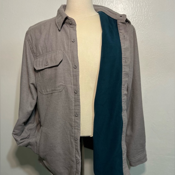 Eddie Bauer Men's Fleece Lined Flannel Jacket - Picture 6 of 6